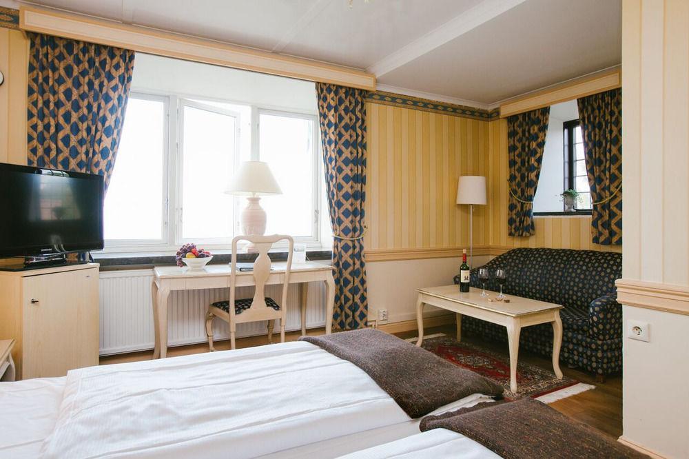 Hotel Gyllene Uttern Granna Ngoại thất bức ảnh